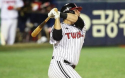 Roberto Ramos conecta dos cuadrangulares y llega a 37 en la Liga de Beisbol de Corea