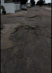 En pésimas condiciones las calles en Capistrano