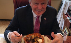 74 años y 110 kilos de peso, factores de riesgo de Trump ante la COVID-19