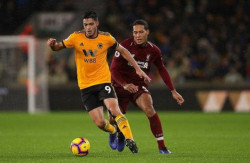 Virgil Van Dijk ignoró a Raúl Jiménez y habló mejor de Chicharito