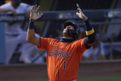 Los Astros pegan primero