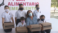 Entrega DIF Sinaloa paquetes alimentarios a familias con estudiantes de tiempo completo