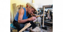 Don Valente, el mexicano de 100 años que no ha parado a pesar de la pandemia