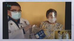 Sigue la UAS entregando gel antibacterial