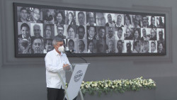 Rinden homenaje a los héroes de capa blanca, en el día del médico