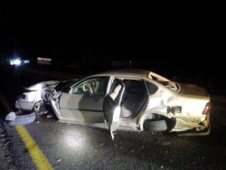 Jóvenes salvan la vida, tras accidente automovilístico