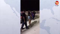 Reportan forcejeo entre policías municipales y reporteros afuera del Kraken
