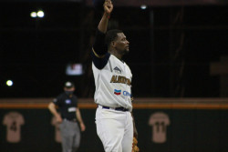 Algodoneros derrota 11-7 a Mayos y se quedan con la serie