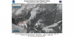 La tormenta Zeta se fortalece como huracán rumbo a la Península de Yucatán