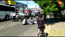 Ciclista provoca accidente doble en Mazatlán