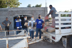La construcción del templo no parará..... les regalaron toneladas de cemento