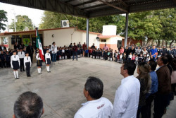 Cumple Dirección de Educación de Ahome con entrega de obras a planteles educativos
