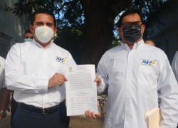 Entrega Colegio Electoral acta de aceptación de registro de la Planilla Movimiento Académico Sindical