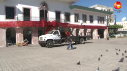 Se ponen navideños por adelantado en el Ayuntamiento