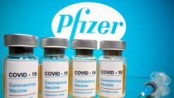 El CEO de Pfizer vendió el 62 % de sus acciones el día que anunció resultados