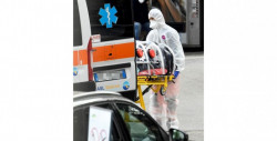 Médicos italianos denuncian "hospitales al borde del colapso" y mentiras del gobierno en cifra de hospitalizados
