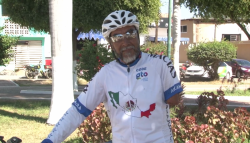 Desde Guanajuato llega a Mazatlán en su bici
