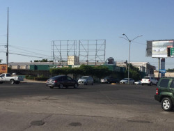 Semáforos no funcionan por la Insurgentes y Zapata