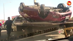 Vuelca automóvil en puente de la Marina
