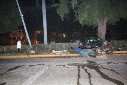Un fallecido y dos heridas saldo de accidente frente a Palacio de Gobierno