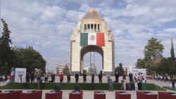 AMLO llama a dirimir las diferencias por la vía electoral