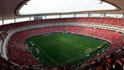 Clásico Nacional con público en las gradas