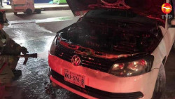Se incendia automóvil en la Jaripillo