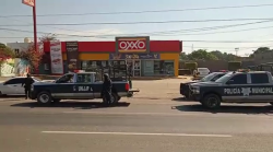Asesinan a mujer en tienda de autoservicio en Mazatlán