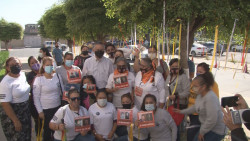 Sabuesos Guerreras colocan listones de la esperanza