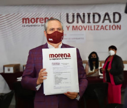 Vargas se registra en MORENA, busca la candidatura a Gobernador