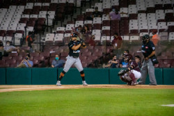Tomateros y Naranjeros chocan en Hermosillo