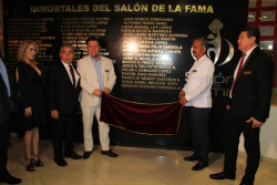 Entronización al salón de la Fama al Mérito Municipal de Culiacán el 18 de diciembre