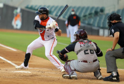 Naranjeros se lleva el primero de la serie al derrotar 3-1 a Tomateros