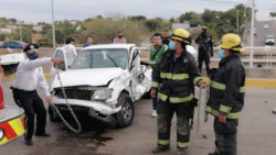 Personas lesionadas deja accidente de transito tipo carambola sobre la avenida obregón