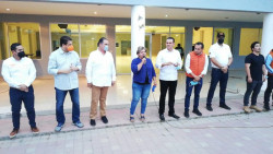 Movimiento Ciudadano no hace alianzas con el PRI y el PAN porque no son oposición