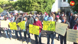 Protestan pescadores de Chametla en la Conapesca
