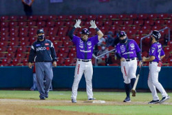 Los Venados se visten de purpura y ganan a los Cañeros