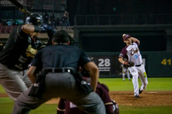 Sultanes empata la serie a Tomateros al ganar 3-1