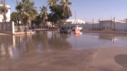Se acumulan aguas negras en Miguel Alemán