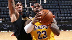 Los Lakers mantiene su racha ganadora