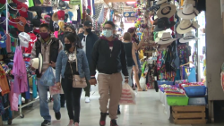 Bajan las ventas de artesanías en mercado municipal