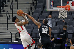 Los Rockets ganan sin James Harden