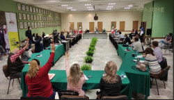 Busca ayuntamiento reducir a sus trabajadores hasta en un 25%