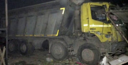 15 personas mueren arrolladas por un camión mientras dormían a la orilla de una carretera de la India