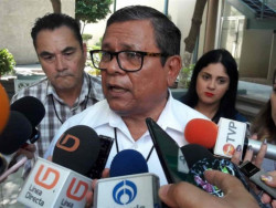 Las llamadas a los adultos mayores para preguntarles si se vacunarían contra el COVID-19, son reales