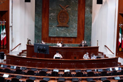 Congreso presenta al pleno 2 ternas de mujeres para ocupar la vacante de Magistrado