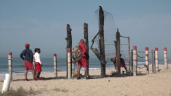 Se quema torre Salvavidas en Cerritos