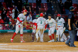 Con voltereta Tomateros de México derrotan a Caribes de Venezuela