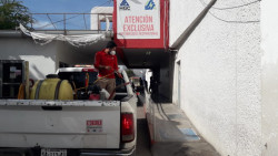 Ayuntamiento continúa con las labores de sanitización en espacios públicos