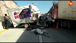 Aparatoso accidente, conductor sale ileso